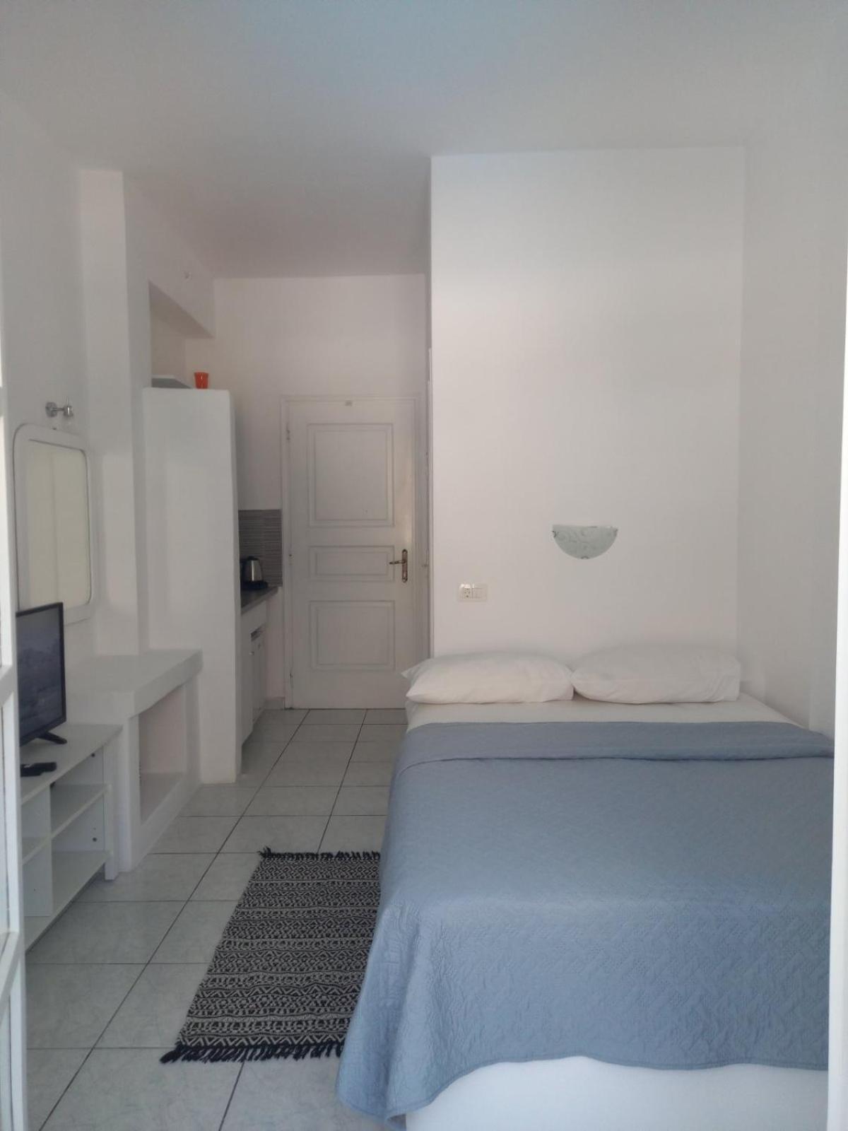Three Harites Aparthotel เปริสซา ห้อง รูปภาพ