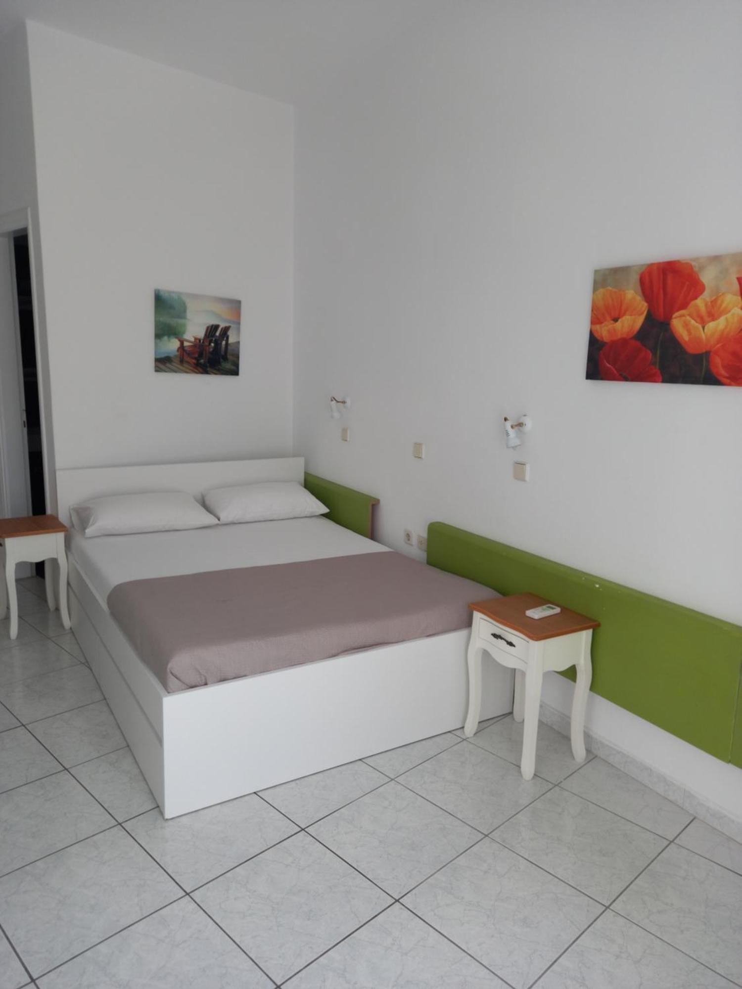 Three Harites Aparthotel เปริสซา ห้อง รูปภาพ