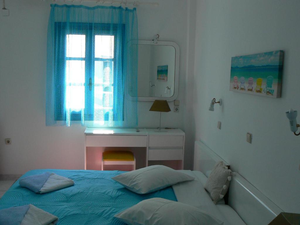 Three Harites Aparthotel เปริสซา ภายนอก รูปภาพ